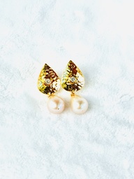 Pearl Earring